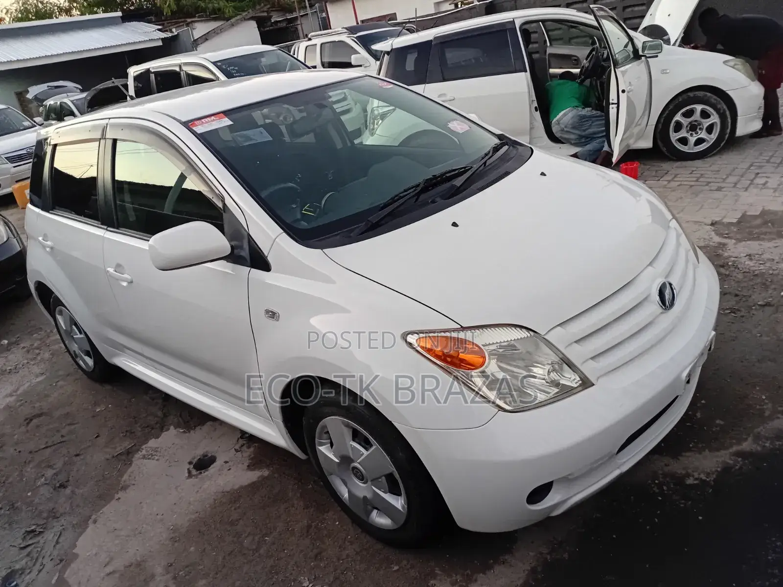 Toyota IST 2006 White