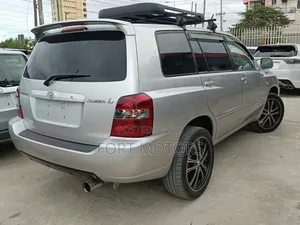Toyota Kluger 2005 Silver