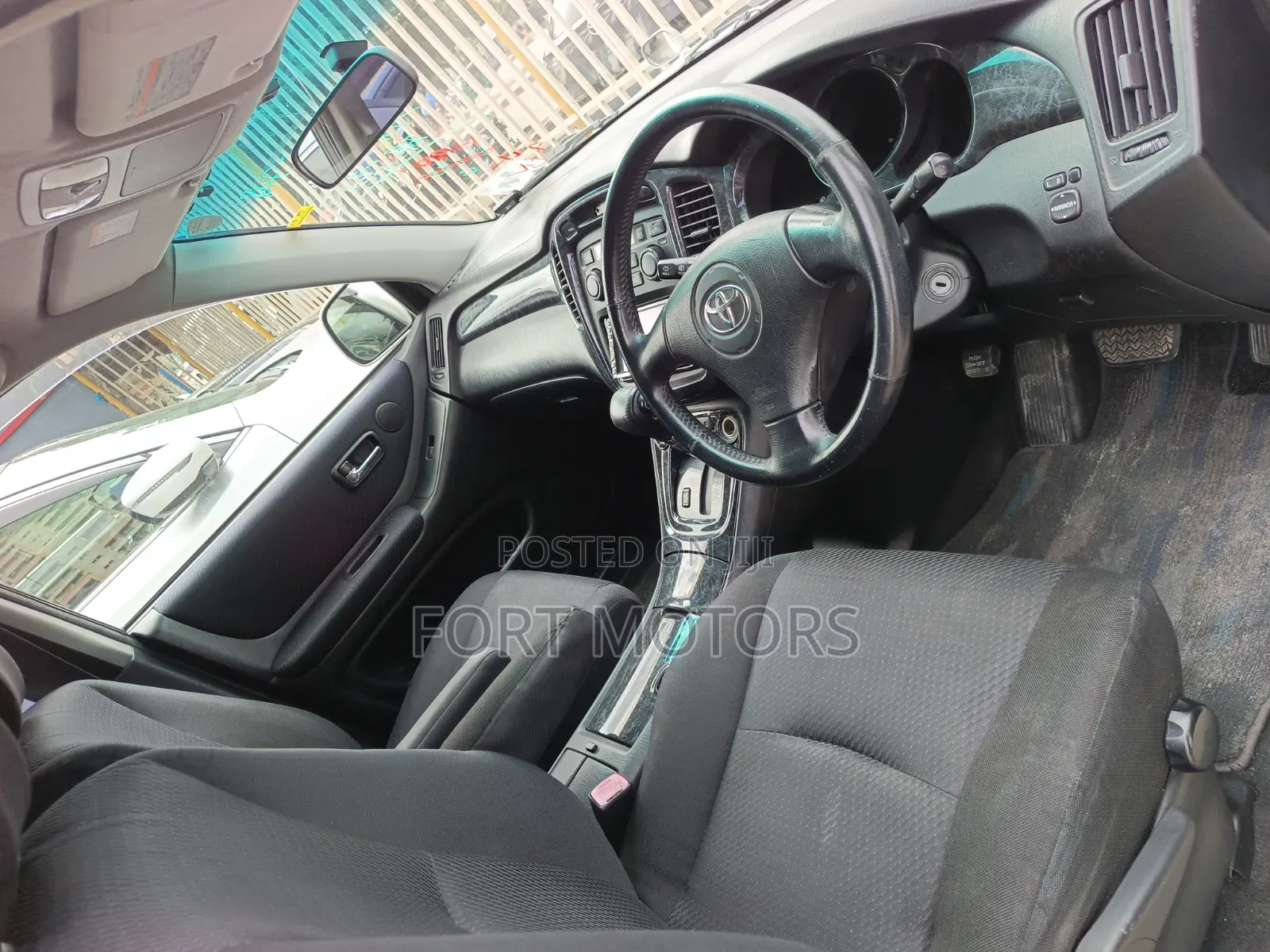 Toyota Kluger 2005 Silver