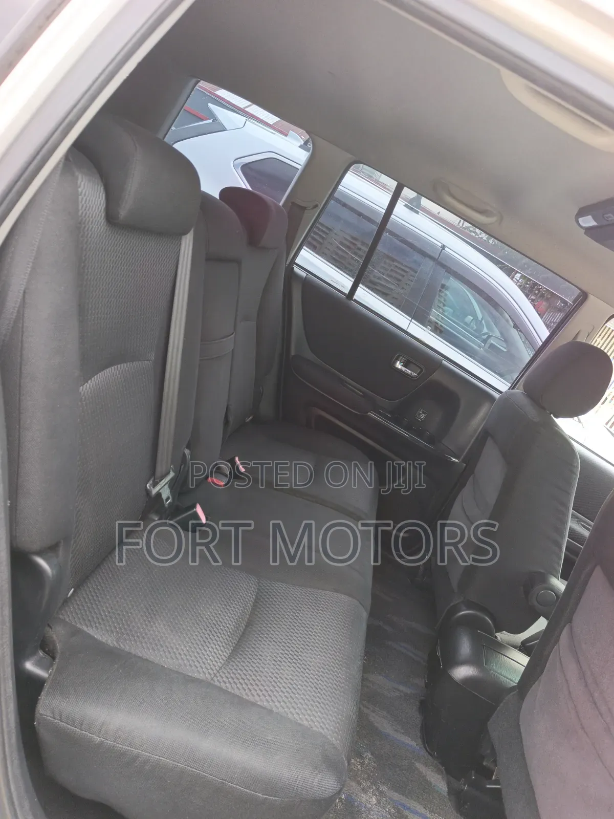 Toyota Kluger 2005 Silver