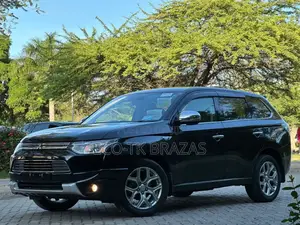 Mitsubishi Outlander 2.0 PHEV AWD 2013 Black
