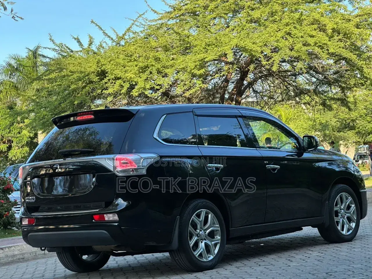 Mitsubishi Outlander 2.0 PHEV AWD 2013 Black