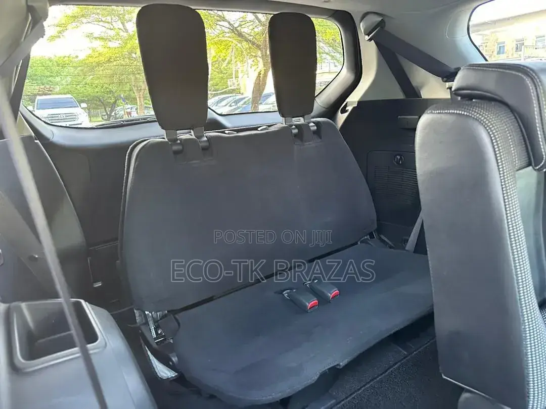 Mitsubishi Outlander SE 2011 White
