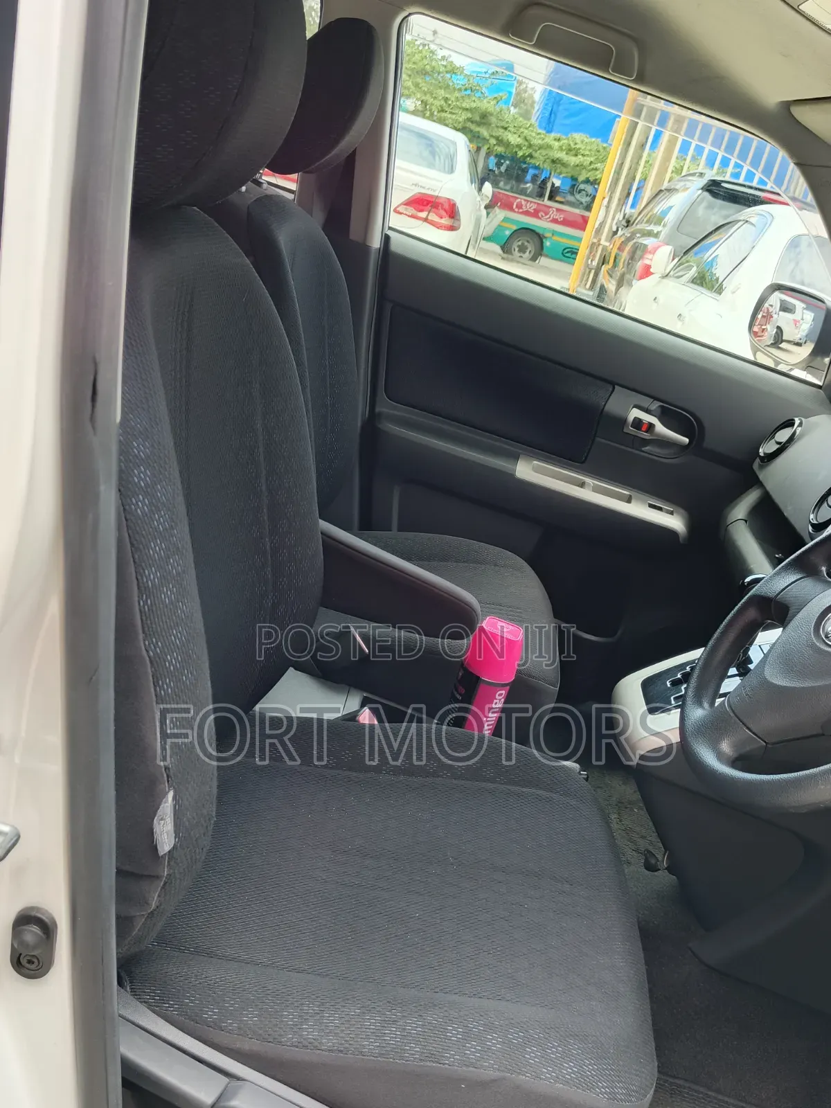 Toyota Corolla Rumion 2008 White