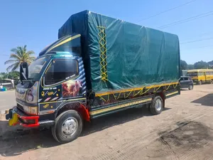 Mitsubish Canter 2001 Black