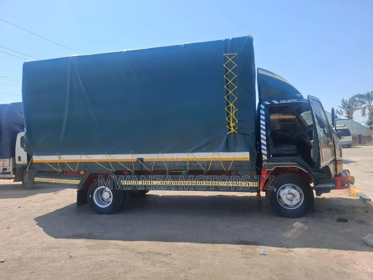 Mitsubish Canter 2001 Black
