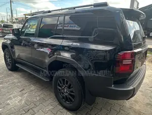 Toyota Land Cruiser Prado 2025 Black