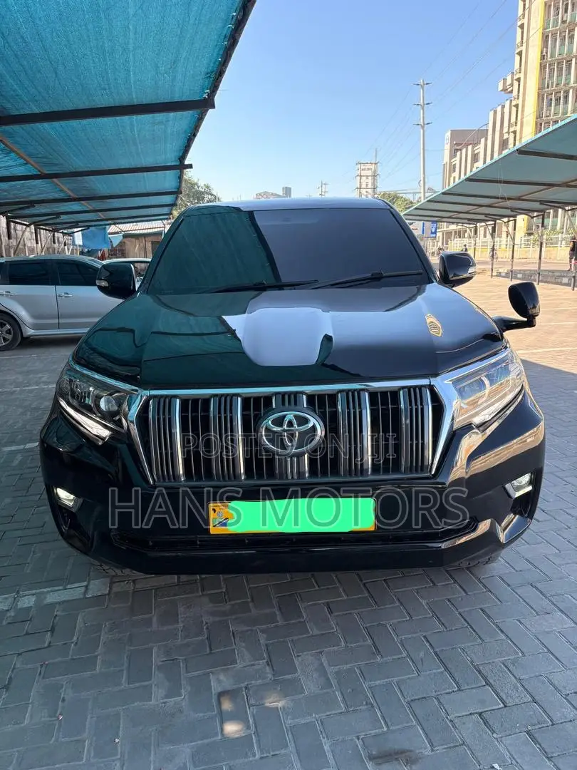 Toyota Land Cruiser 2012 Black