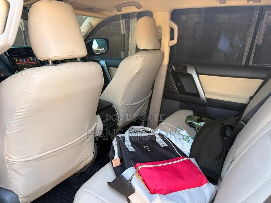 Toyota Land Cruiser 2012 Black