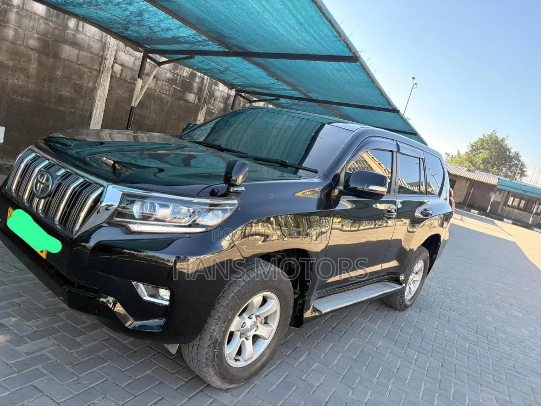 Toyota Land Cruiser 2012 Black