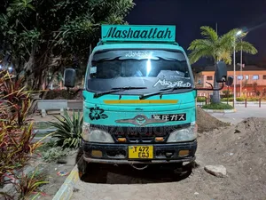 Toyota Dyna 2004 Green