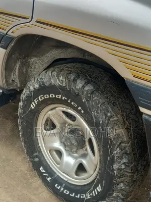 Toyota Land Cruiser HDJ 100 2003 Silver
