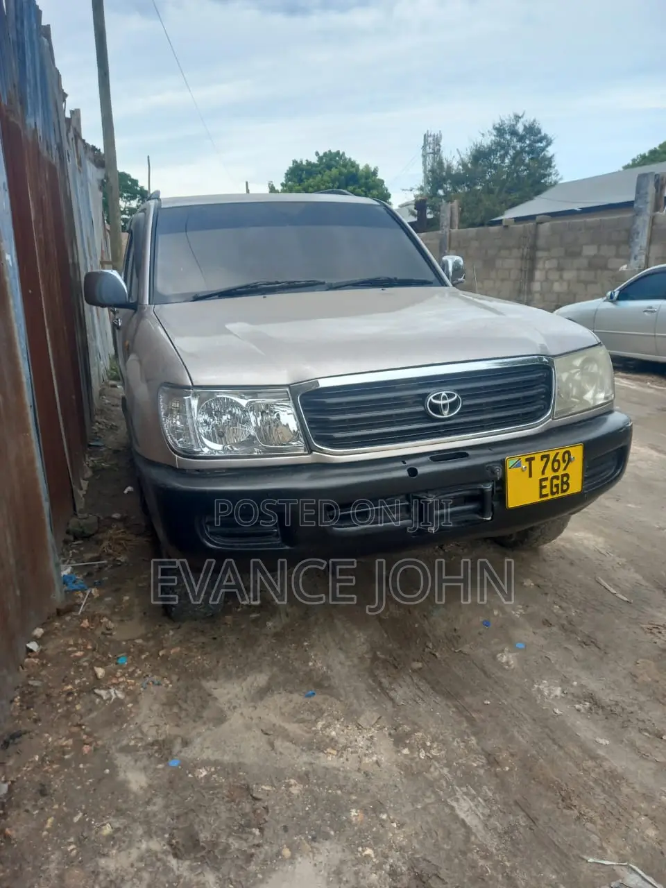 Toyota Land Cruiser HDJ 100 2003 Silver