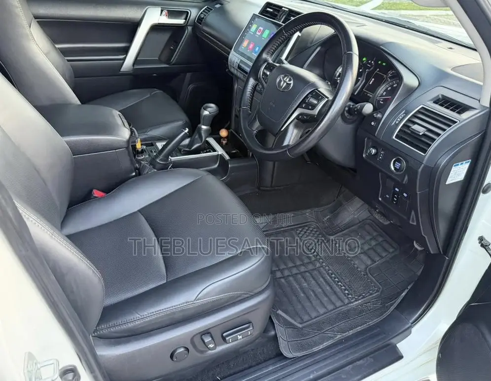 Toyota Land Cruiser Prado 2022 White