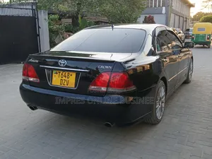 Toyota Crown 2006 Black