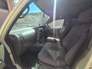 Isuzu Trooper 2002 White