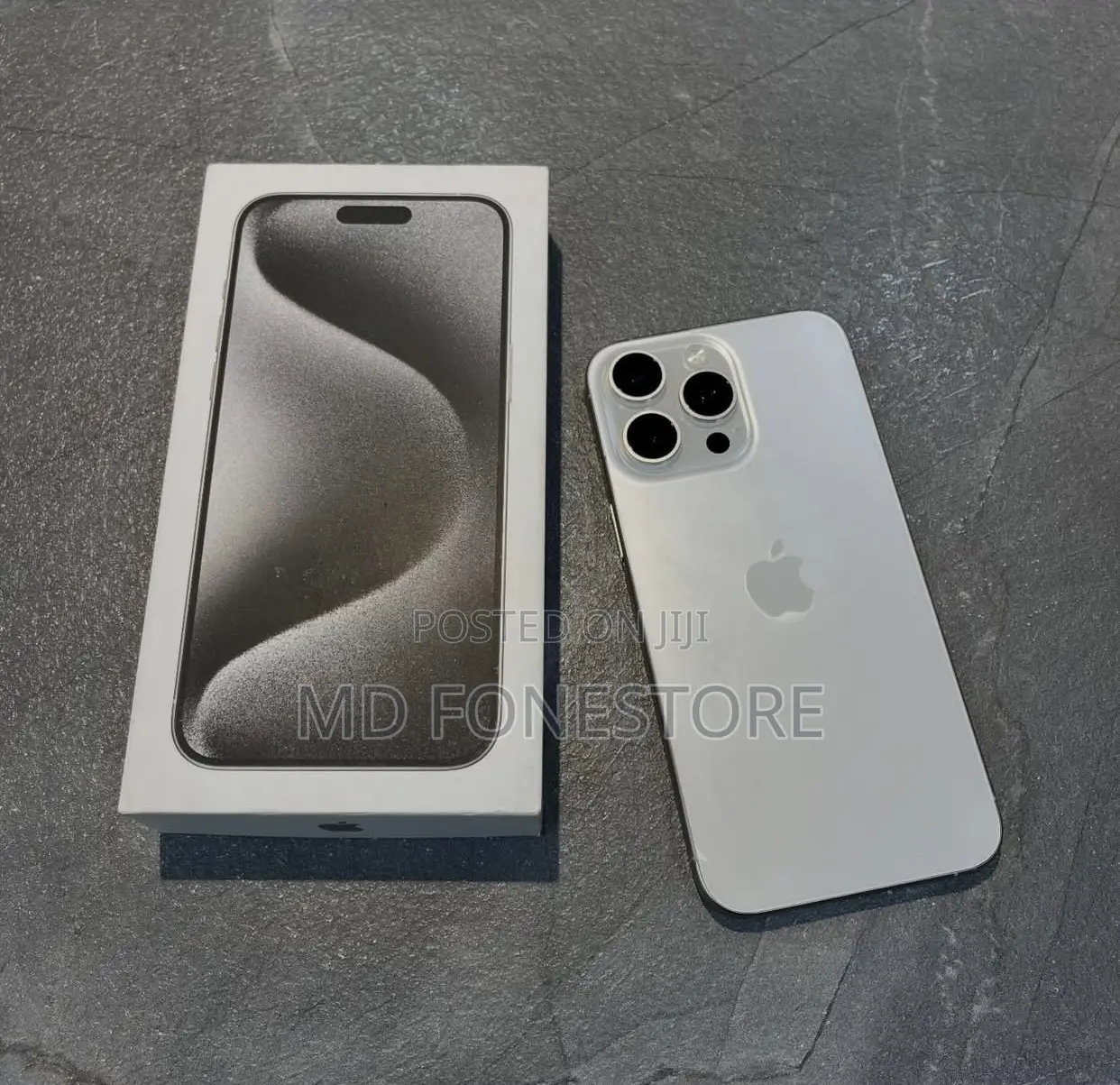 New Apple iPhone 15 Pro Max 256 GB Silver