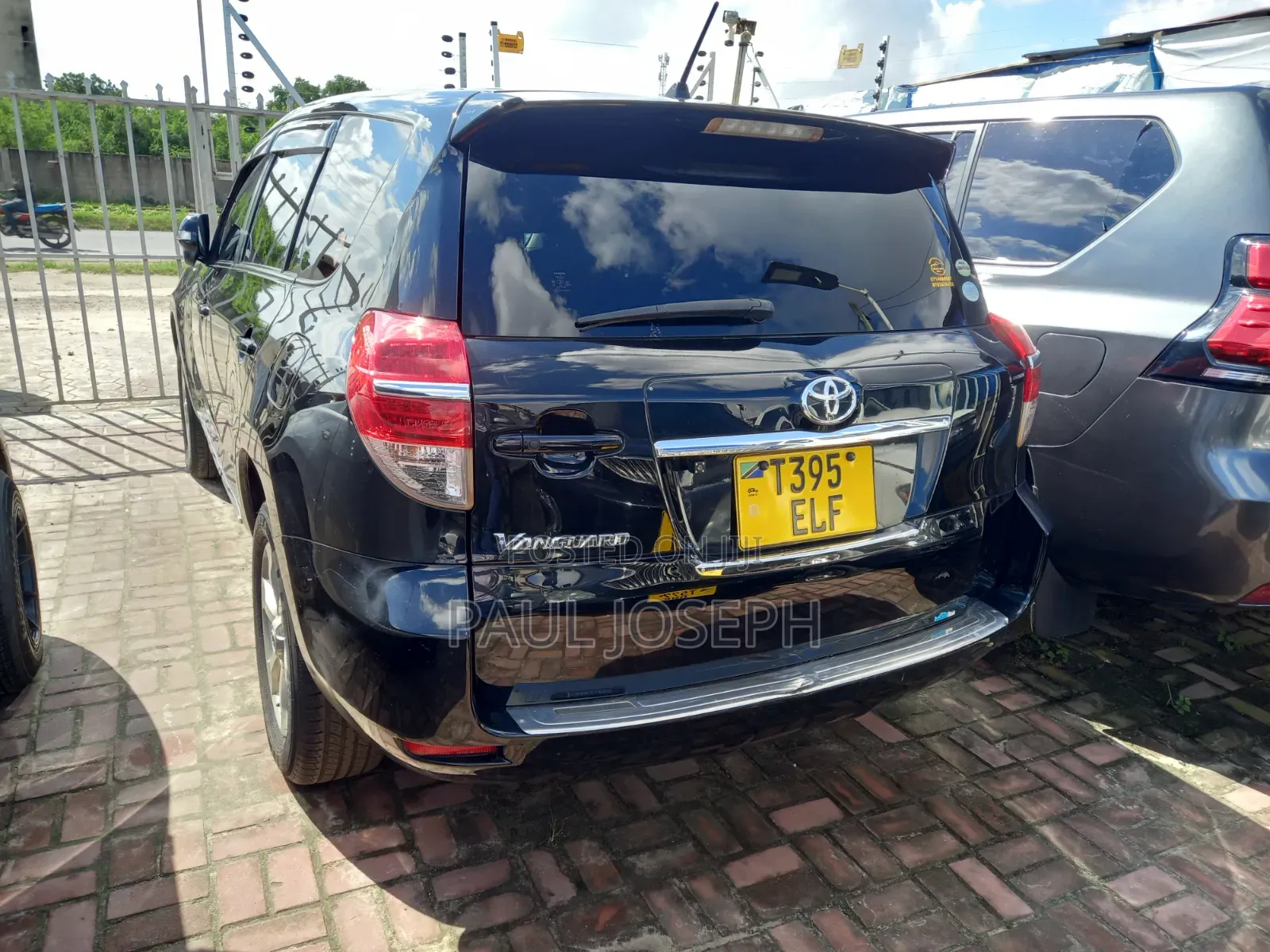 Toyota Vanguard 2011 Black