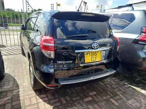 Toyota Vanguard 2011 Black