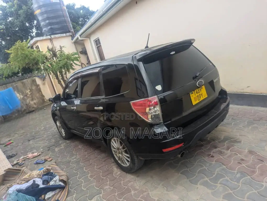 Subaru Forester 2011 Black