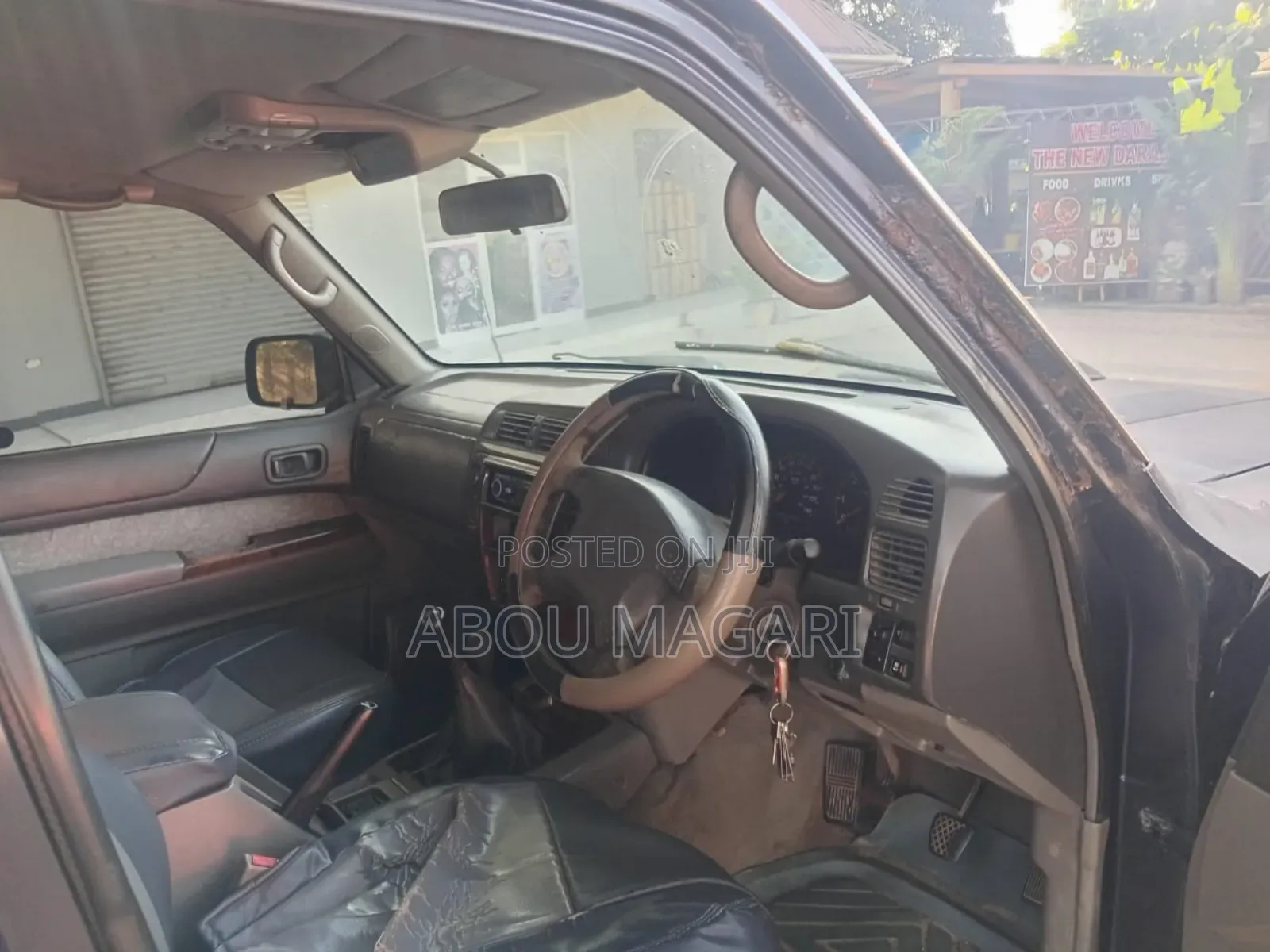 Nissan Patrol 2000 Black
