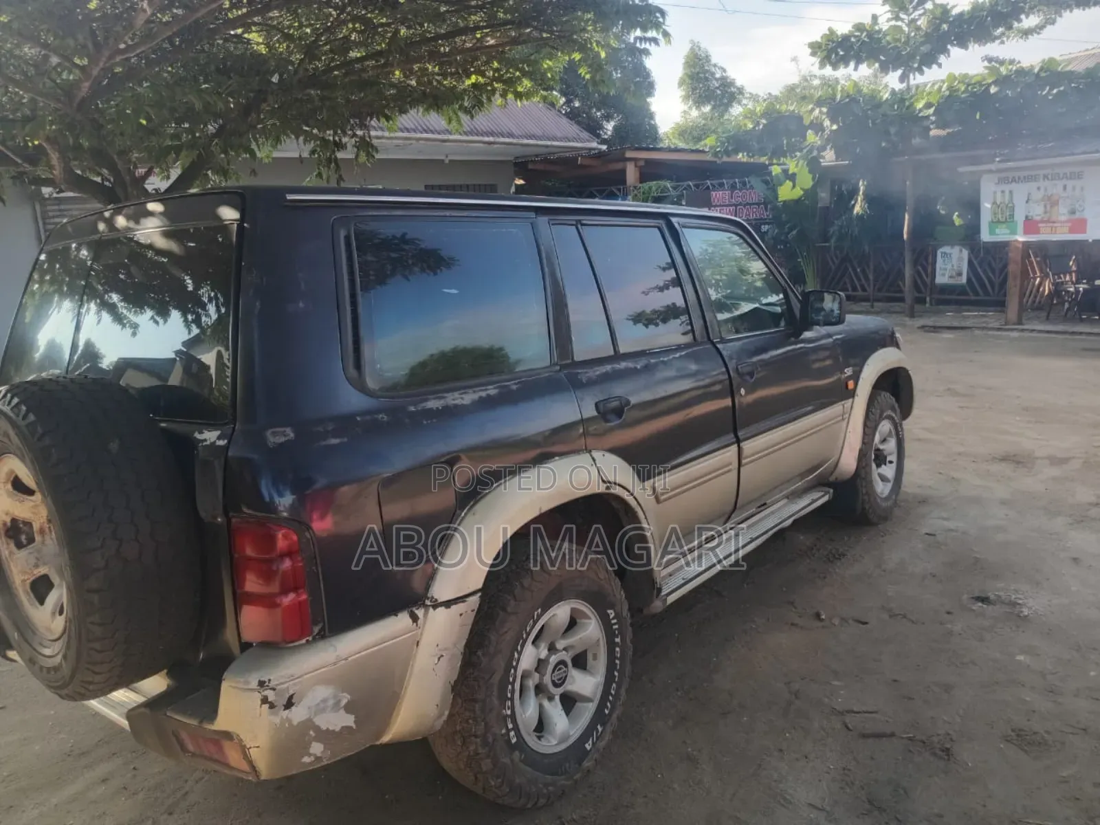 Nissan Patrol 2000 Black