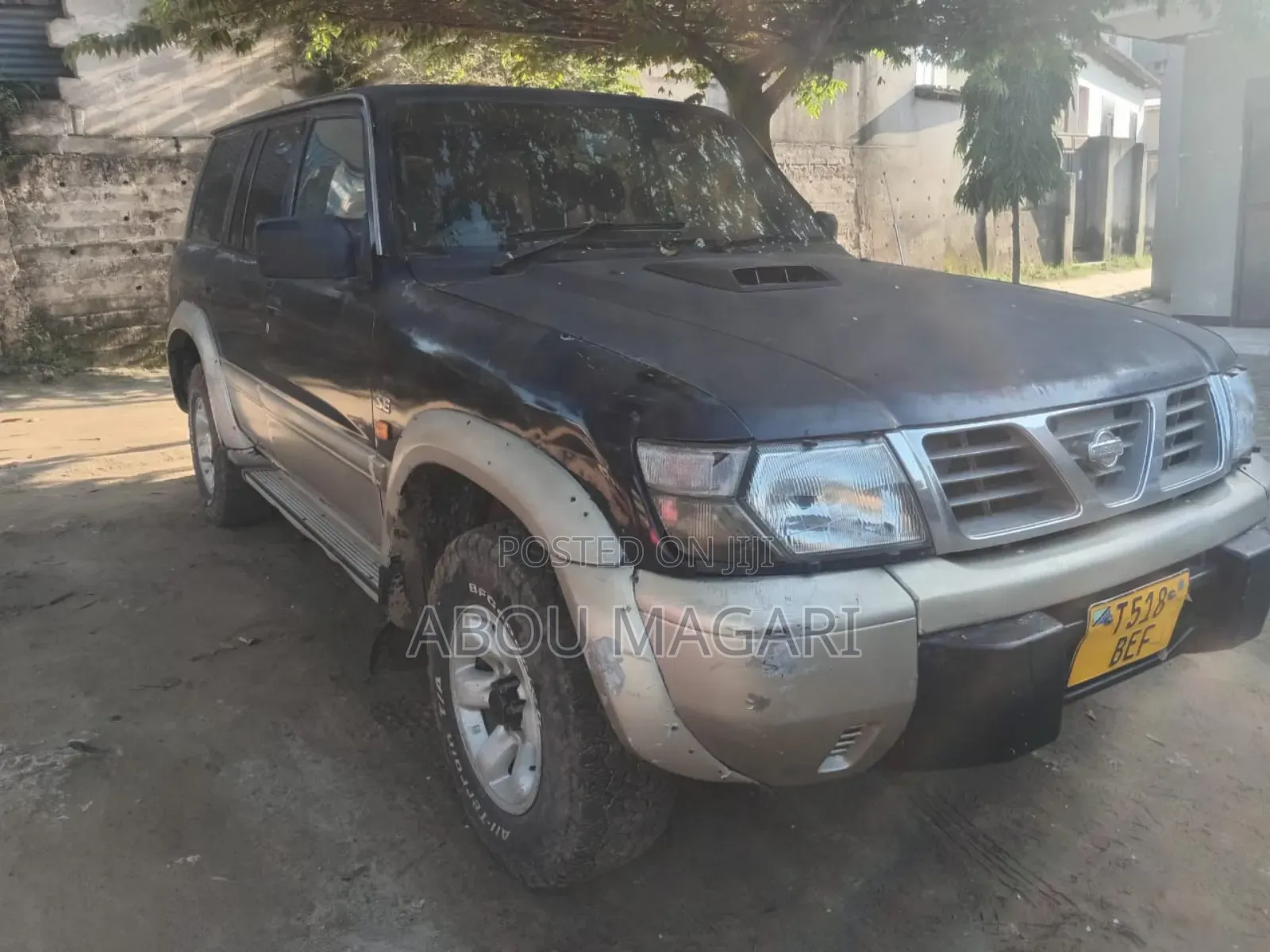 Nissan Patrol 2000 Black