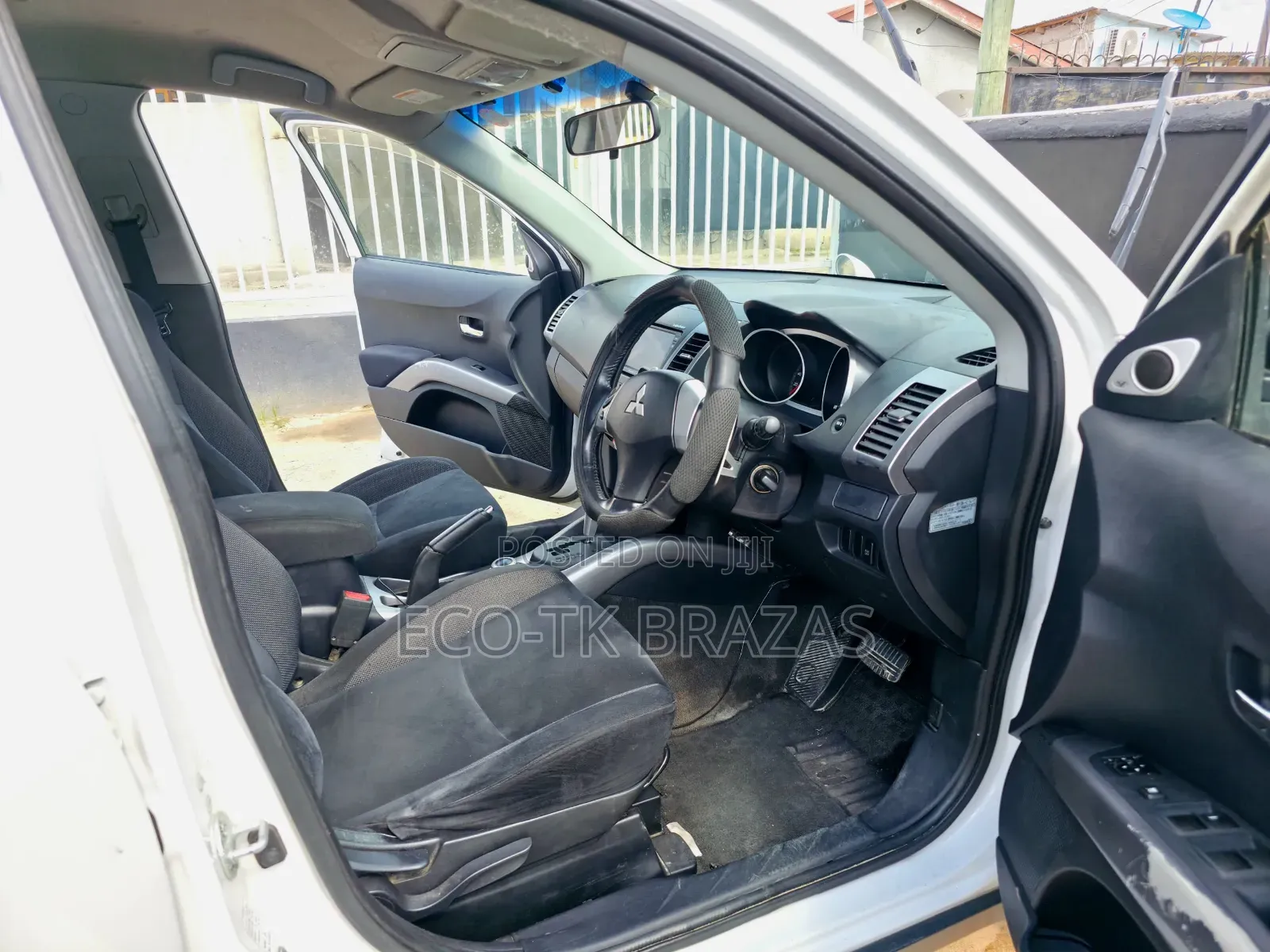 Mitsubishi Outlander 2006 White