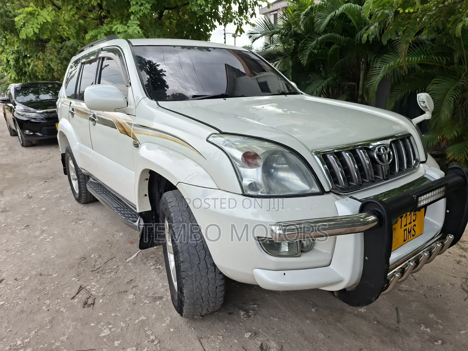 Toyota Land Cruiser Prado 2005 White