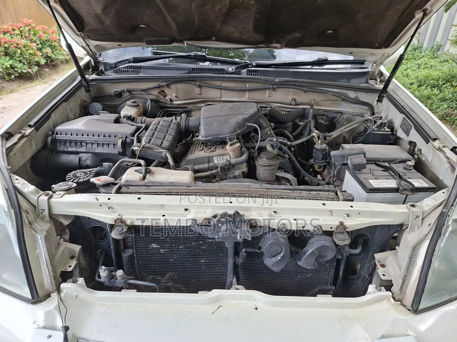 Toyota Land Cruiser Prado 2005 White