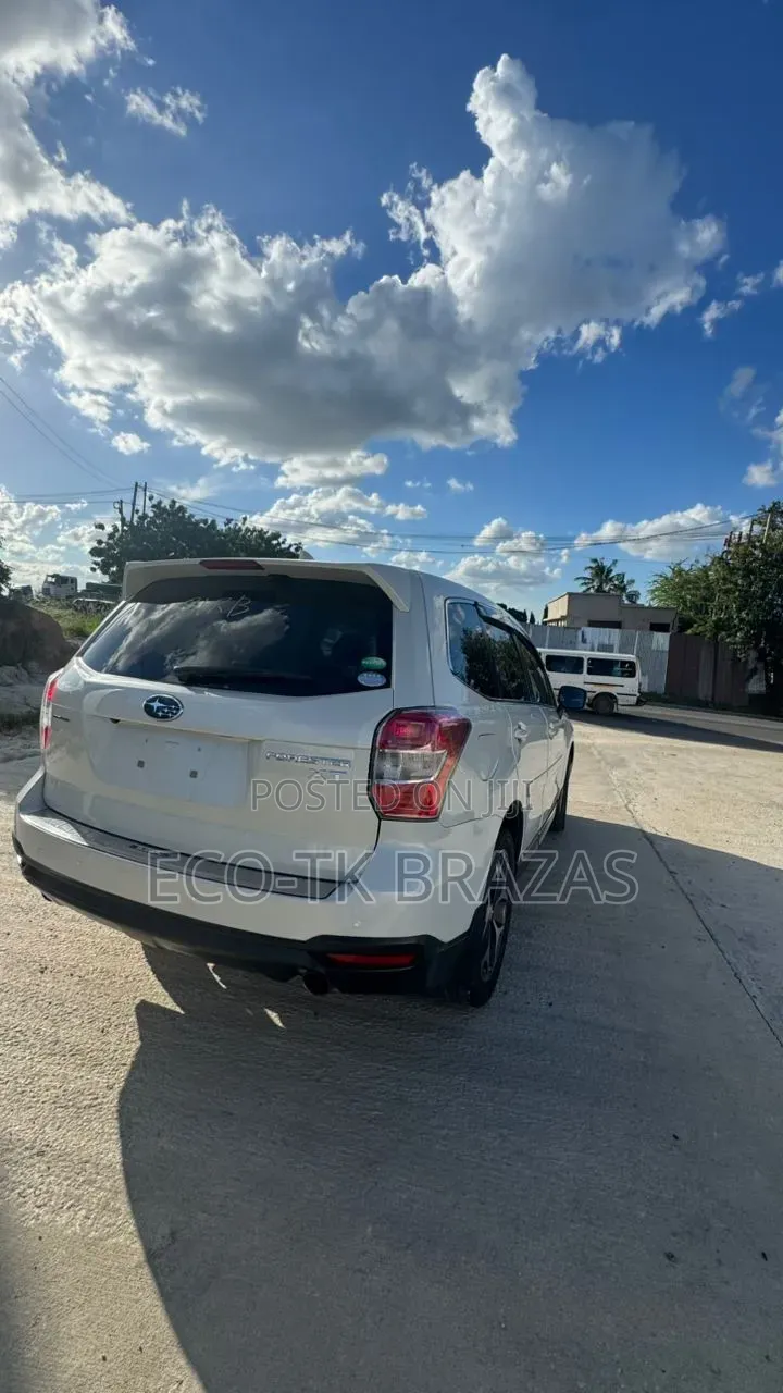 Subaru Forester 2013 White
