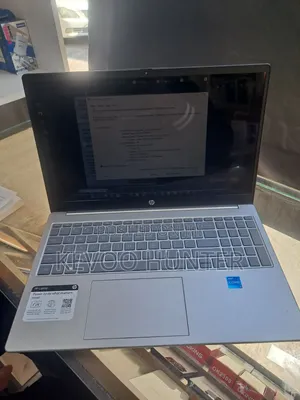 Laptop HP 15-fd0290ns 8GB Intel Core i5 HDD 500GB