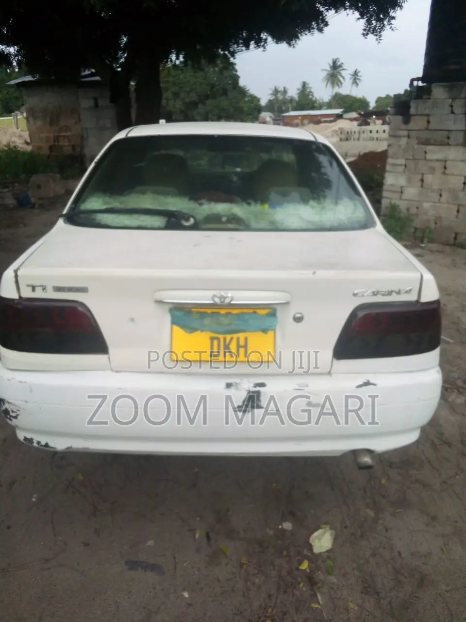 Toyota Carina 2000 White