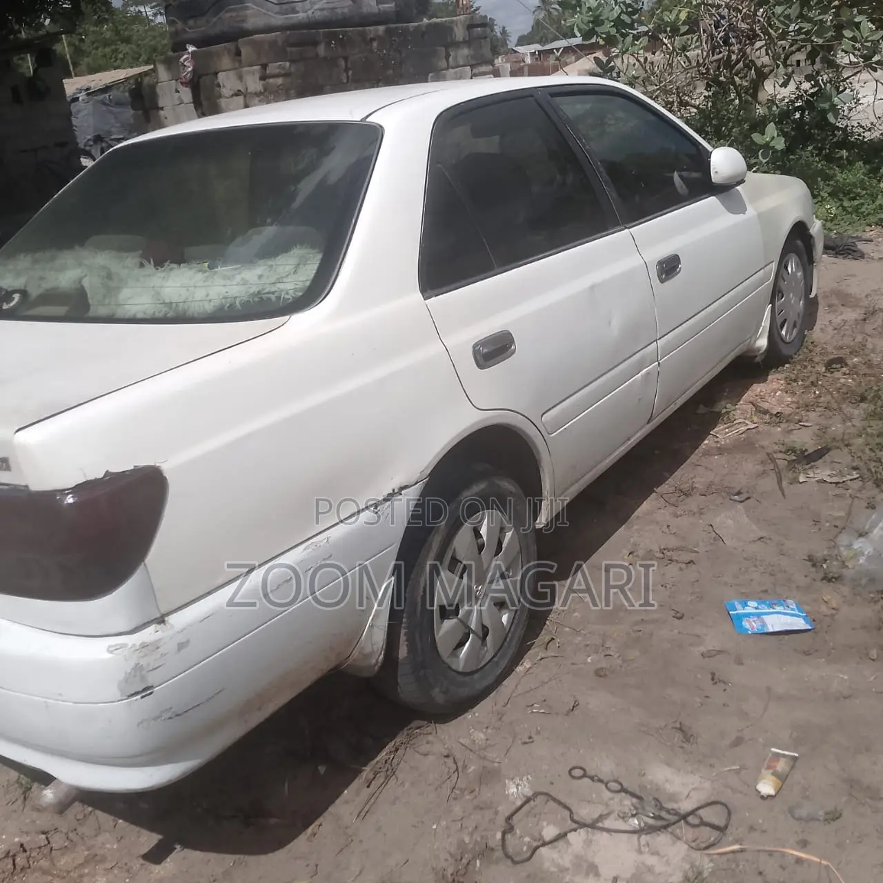 Toyota Carina 2000 White