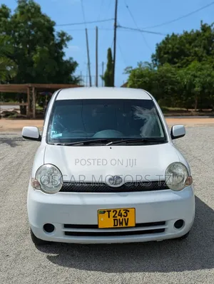 Toyota Sienta 2007 White