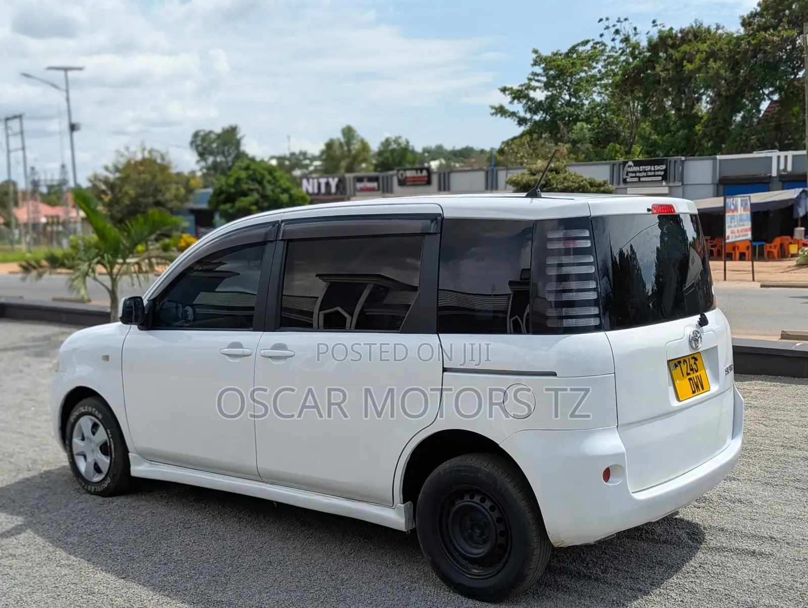 Toyota Sienta 2007 White