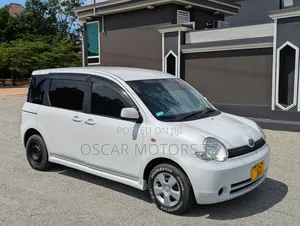 Toyota Sienta 2007 White
