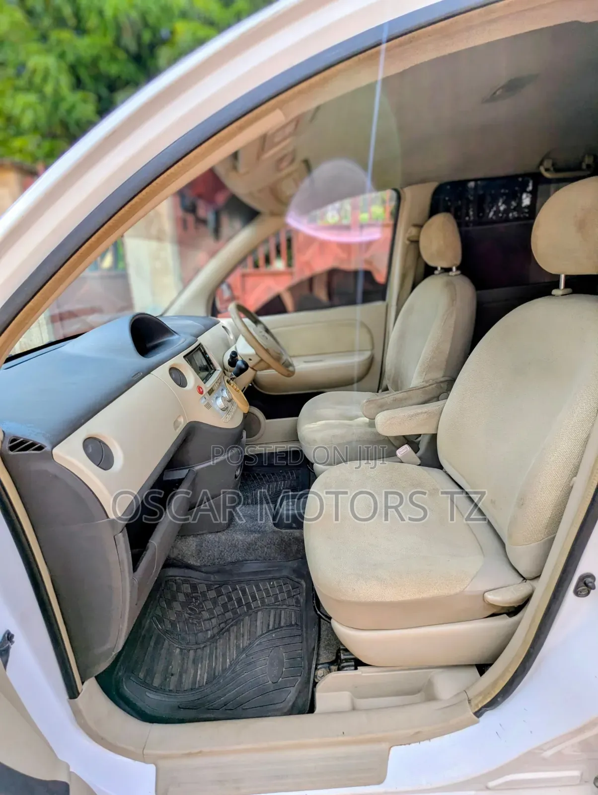 Toyota Sienta 2007 White