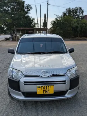 Toyota Probox 2012 Silver