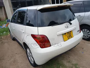Toyota IST 2005 Pearl