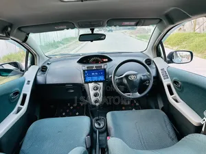 Toyota Vitz 1.0 FWD 3dr 2005 Blue