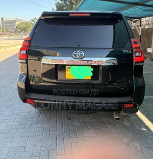 Toyota Land Cruiser 2012 Black