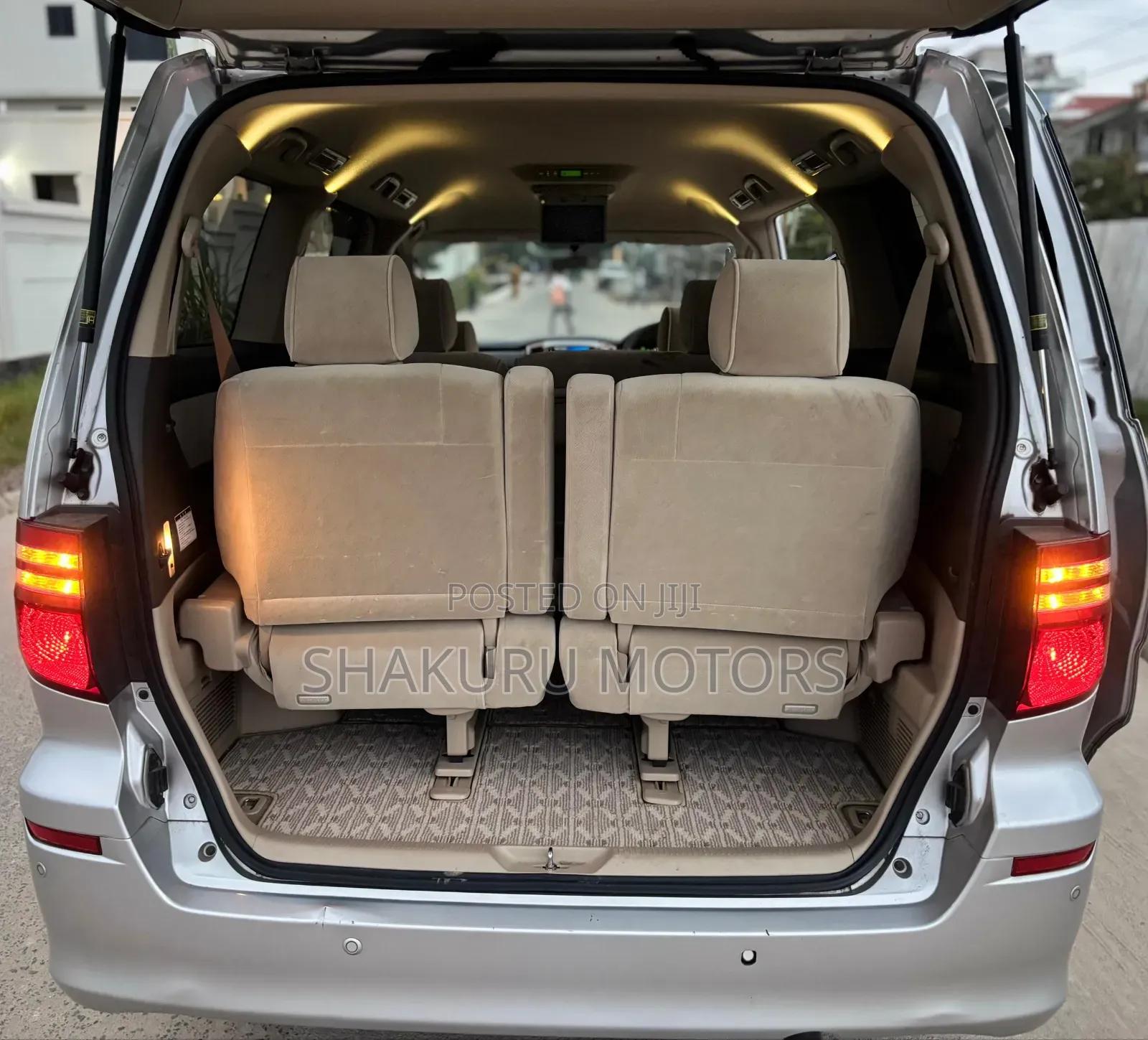 Toyota Alphard 2008 Silver