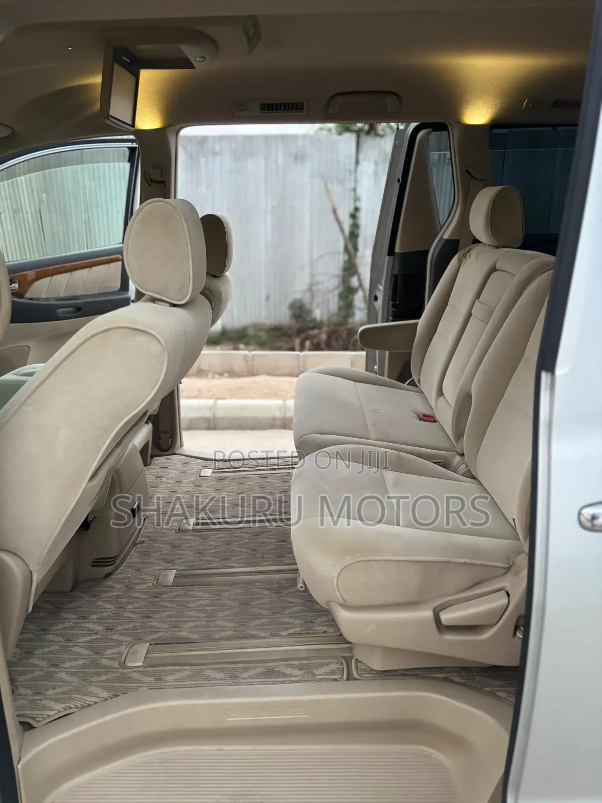 Toyota Alphard 2008 Silver