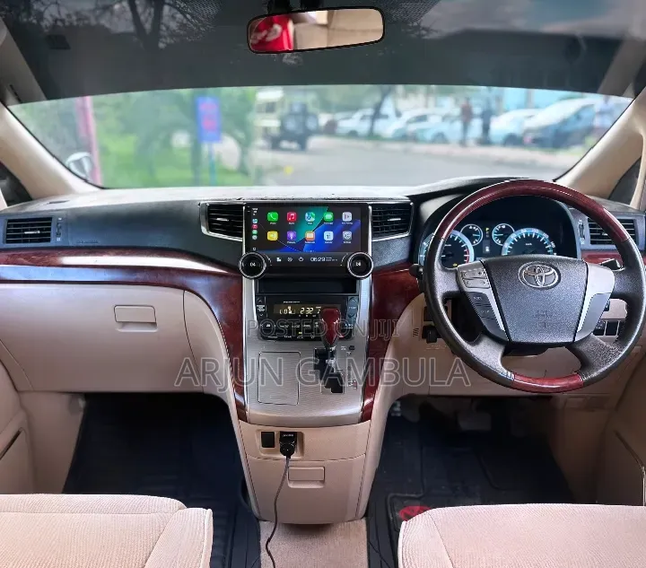 Toyota Alphard 2009 White