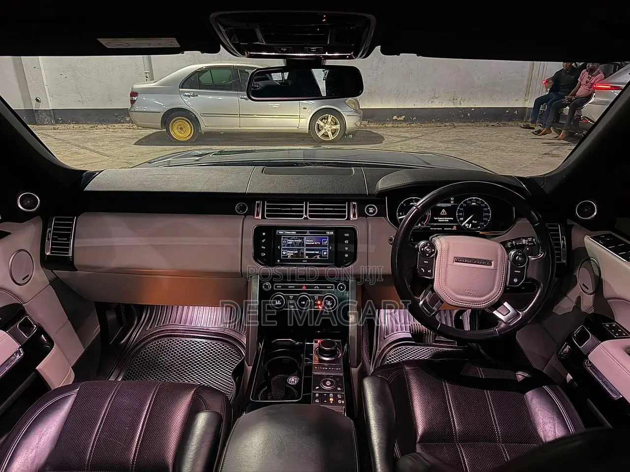 Land Rover Range Rover Vogue 2016 Black