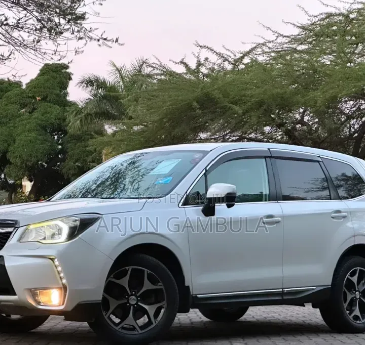 Subaru Forester 2014 White