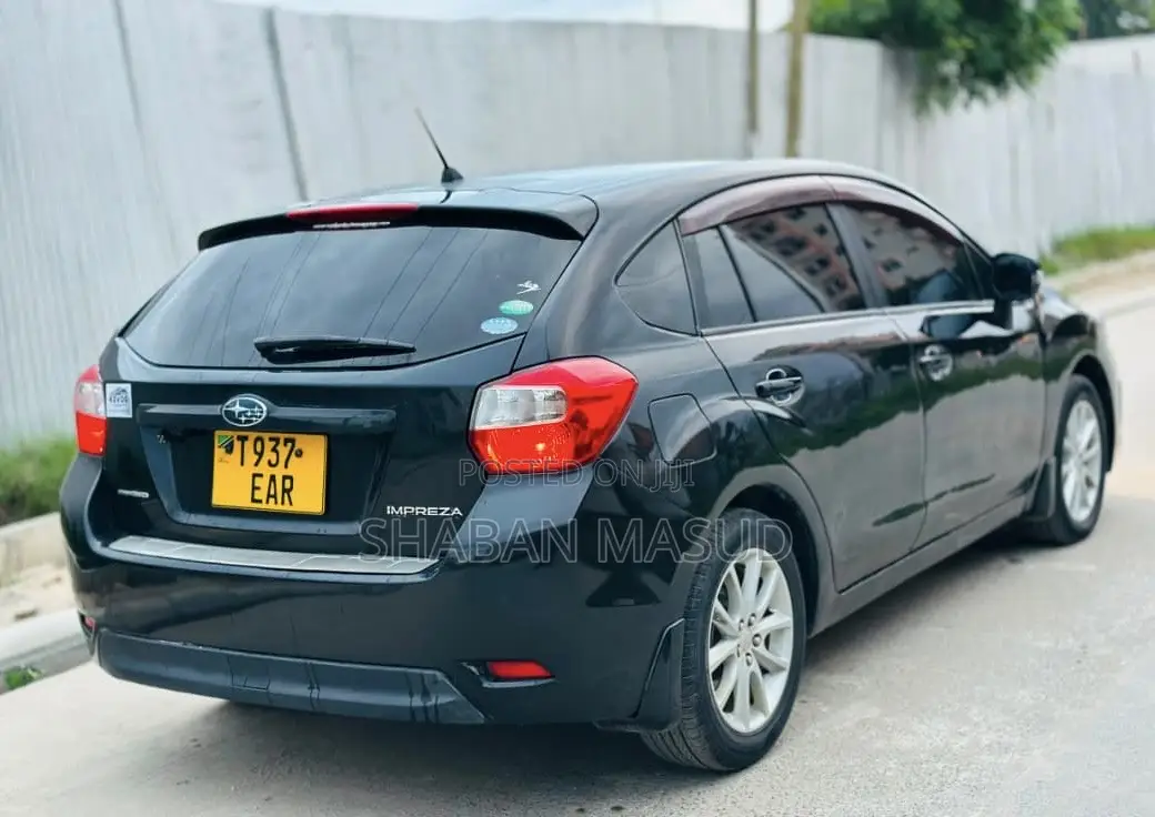 Subaru Impreza 2.0i 5-dr 2013 Black