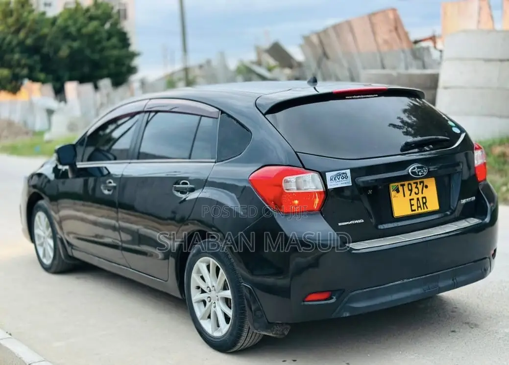 Subaru Impreza 2.0i 5-dr 2013 Black