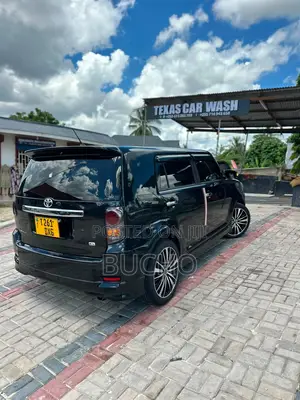 Toyota Corolla Rumion 2010 Black